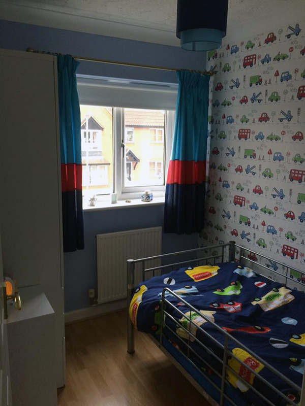 Bedroom Interior Painting & Wallpapering