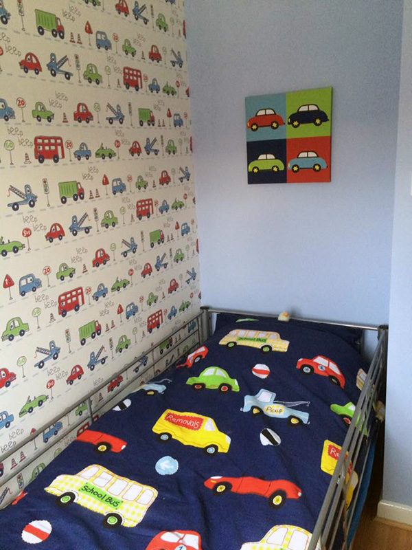 Bedroom Interior Painting & Wallpapering